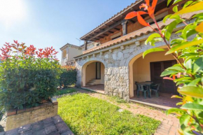 ISS Travel Apartaments, Via del Tirreno 300 m from la Cinta beach San Teodoro